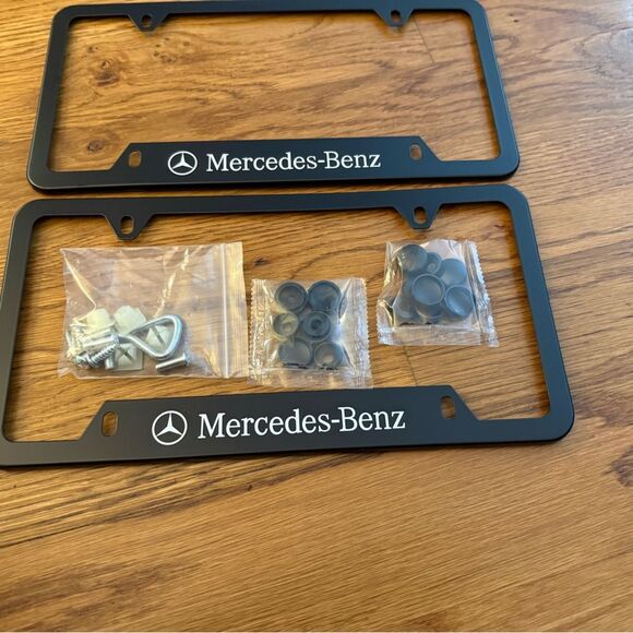 Mercedes Benz License Plate Frame in Flat Black Set of 2 NWT - Picture 3 of 5